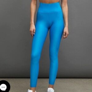 Carbon 38 Shine High-Waisted Blue 7/8 Leggings in Hawaiian Blue